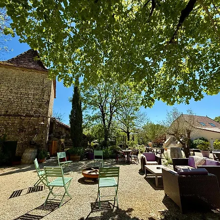 مكان تخييم Domaine De La Faurie