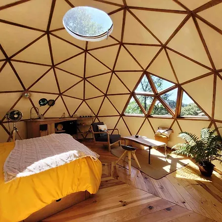 مكان تخييم Domaine De La Faurie