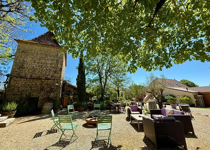 مكان تخييم Domaine De La Faurie