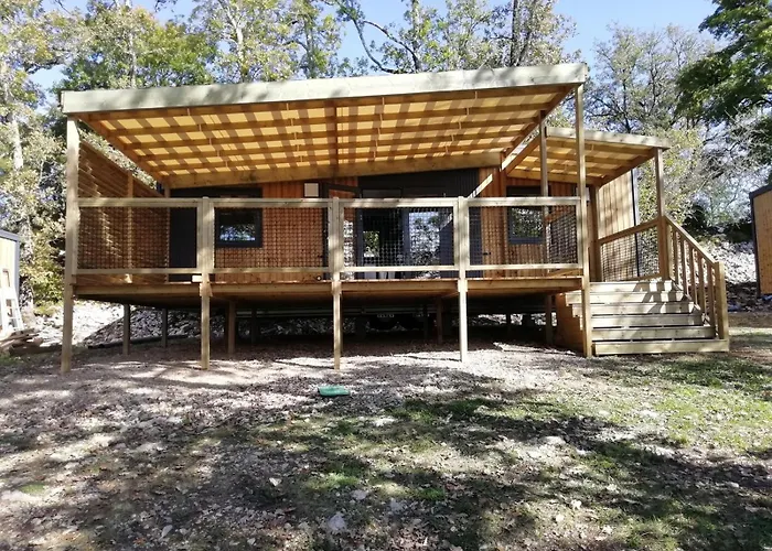 Kamp alanı Domaine De La Faurie